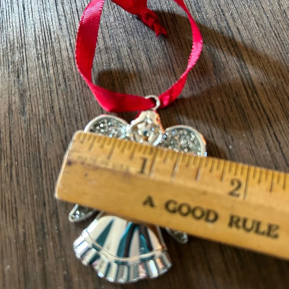 SILVER ANGEL PEACE ORNAMENT